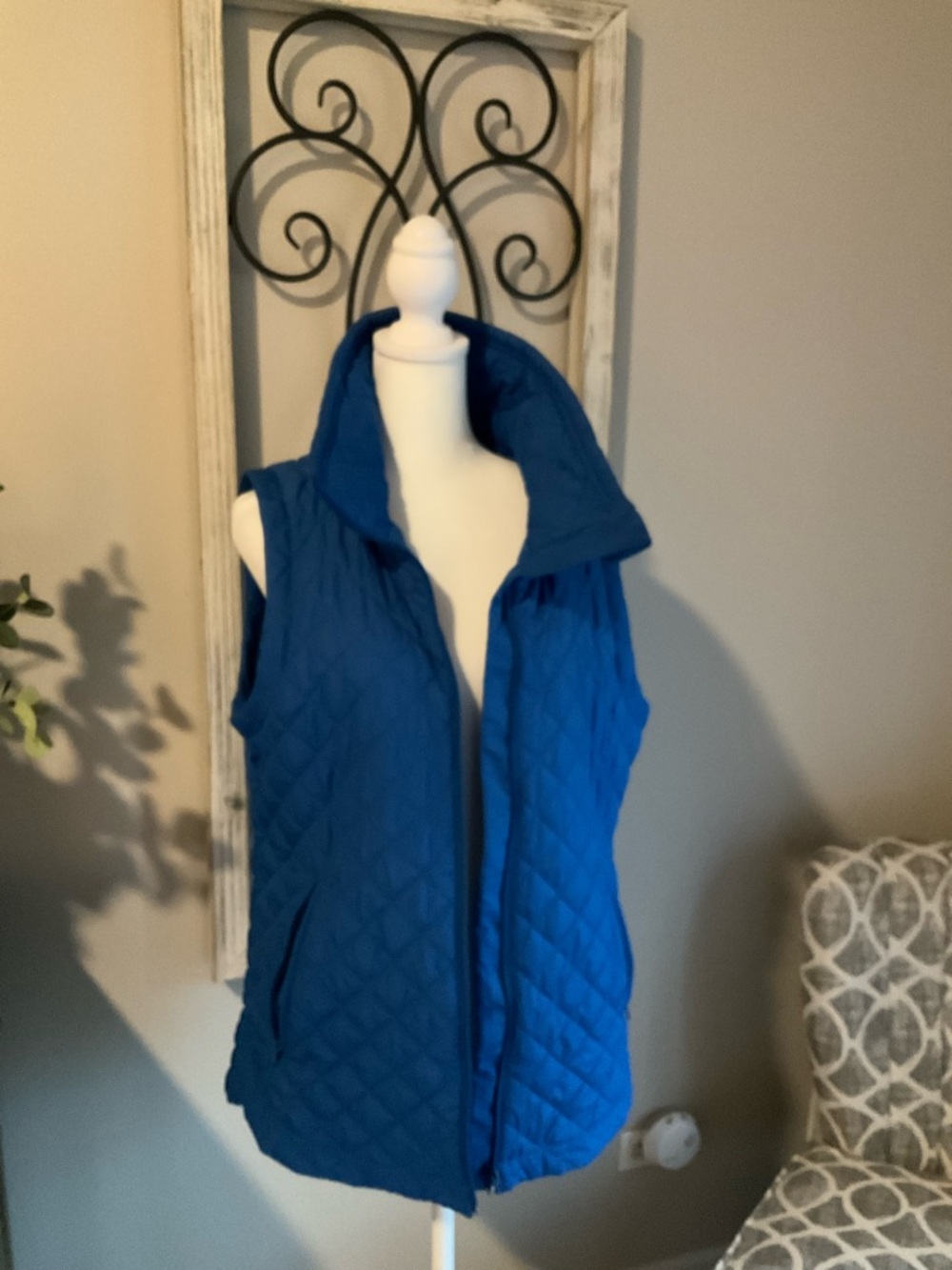 Talbots Quilted Sleeveless Vest in Royal Blue